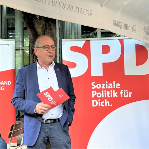 Der Europaabgeordnete Thomas Rudner spricht beim Europa-Empfang der SPD Freising